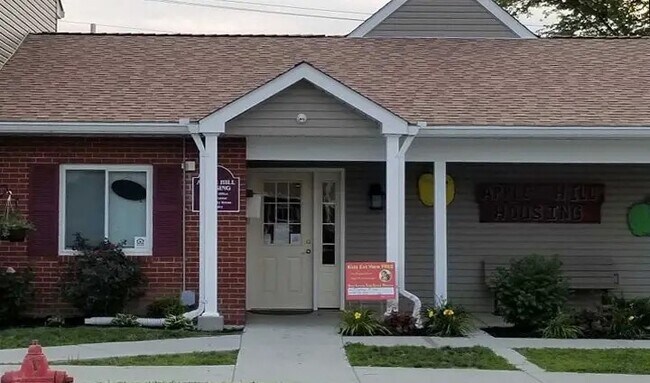 15 Orchard Ln in Jackson, OH - Building Photo - Building Photo