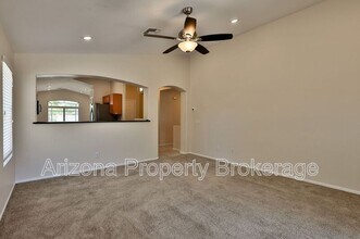 16011 W Kendall St in Goodyear, AZ - Building Photo - Building Photo