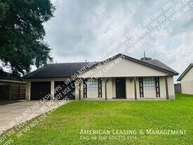 4417 Willowglen St in Orange, TX - Building Photo
