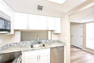 10001 E Evans Ave in Denver, CO - Building Photo - Building Photo