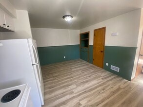 970 Grove St in Menasha, WI - Building Photo - Building Photo