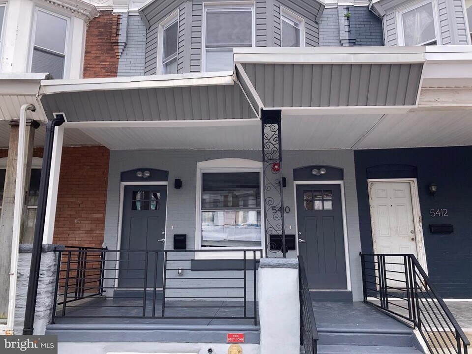 5410 Pine St in Philadelphia, PA - Building Photo