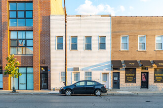 1849 W Grand in Chicago, IL - Building Photo - Building Photo