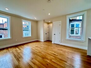 62 N Margin St, Unit #4F in Boston, MA - Foto de edificio - Building Photo
