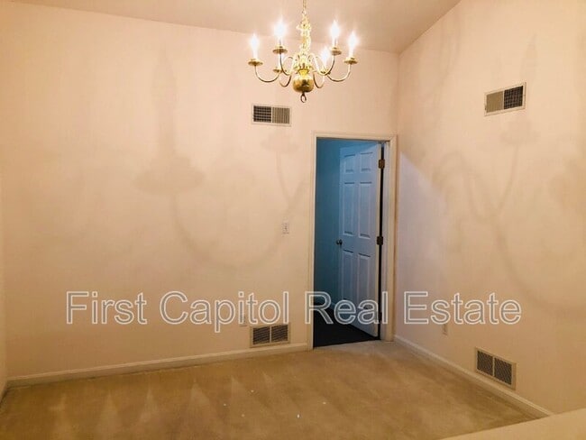 49 Eastwick Ln in Carlisle, PA - Building Photo - Building Photo