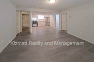 2433-232B 32b St NW in Edmonton, AB - Building Photo - Building Photo