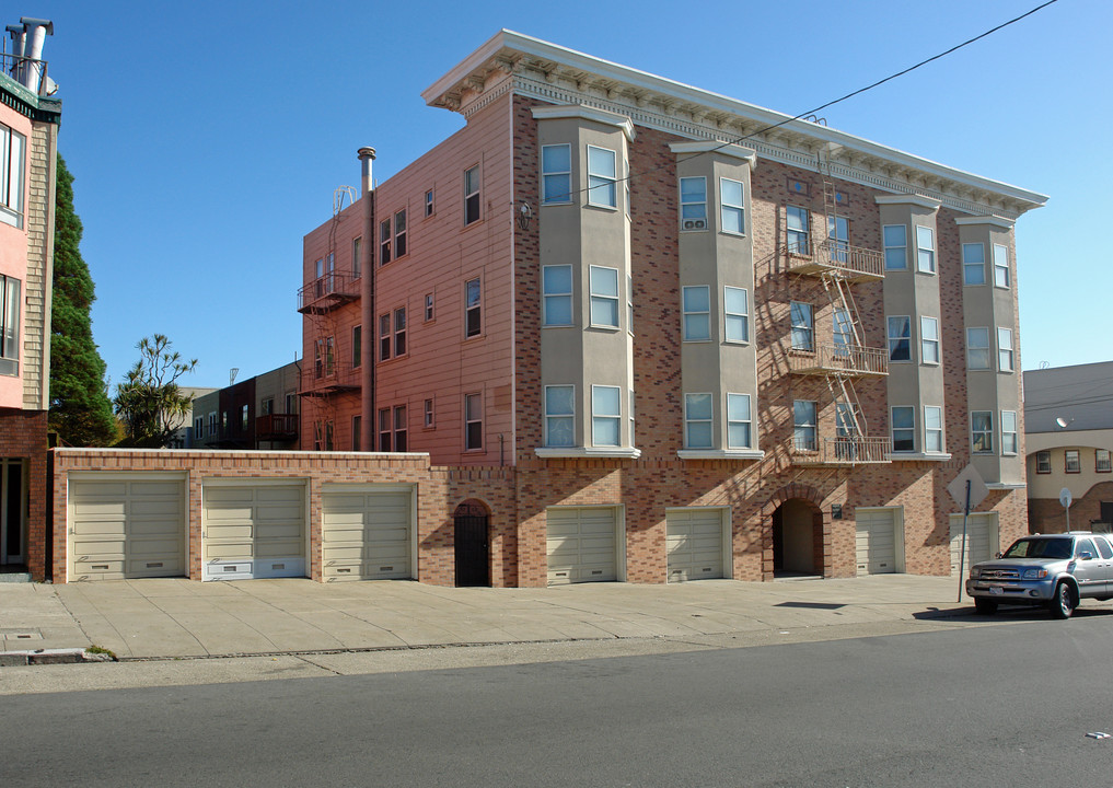 7100 Geary Blvd in San Francisco, CA - Building Photo