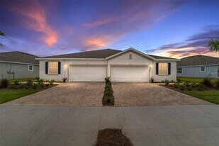 5358 NW 48th Pl in Ocala, FL - Building Photo