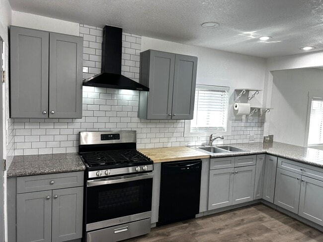 1532 N Calaveras St in Fresno, CA - Building Photo - Building Photo