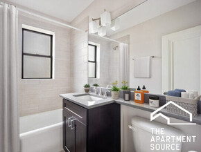 2329 N Rockwell St, Unit 2C in Chicago, IL - Foto de edificio - Building Photo