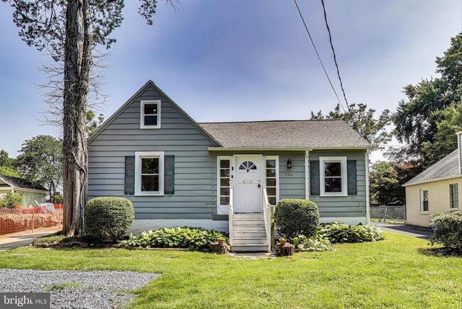 property at 5516 Greentree Rd