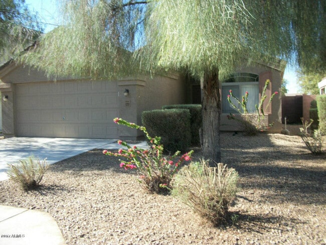 property at 3222 S Justin Dr