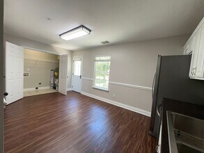 1126 Maple Tree Ln in Chattanooga, TN - Foto de edificio - Building Photo