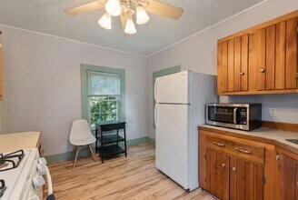 30-32 Sherman St in Burlington, VT - Building Photo - Building Photo