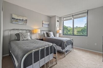25 Bank St-Unit -FL21-ID1050436P in White Plains, NY - Building Photo - Building Photo