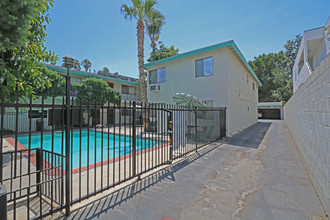 Chateau 6461 Kester Apartments, LLC in Van Nuys, CA - Building Photo - Building Photo