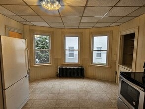 20 Kosta St, Unit 20 Kosta 1 in Worcester, MA - Building Photo - Building Photo