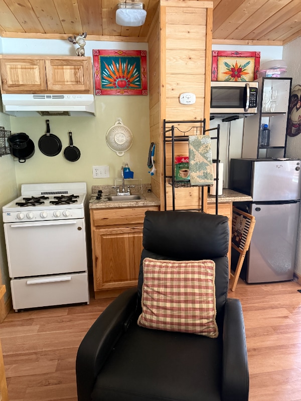 4005 Cedar Ave in South Lake Tahoe, CA - Building Photo - Building Photo