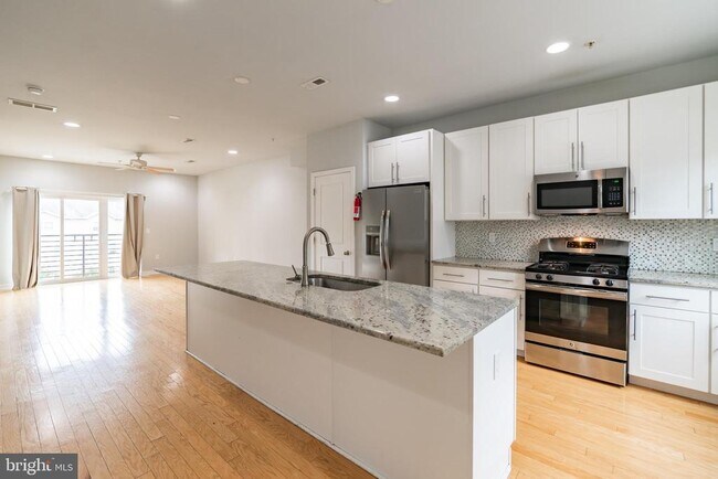 property at 4124 Tower St