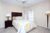 Champion Oaks photo'