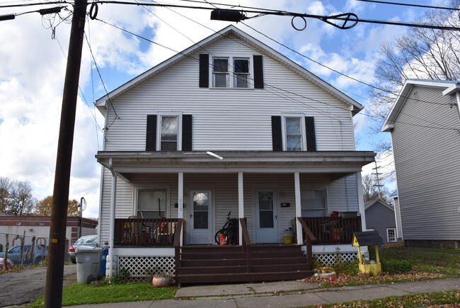 754 Garden St in Meadville, PA - Building Photo - Building Photo