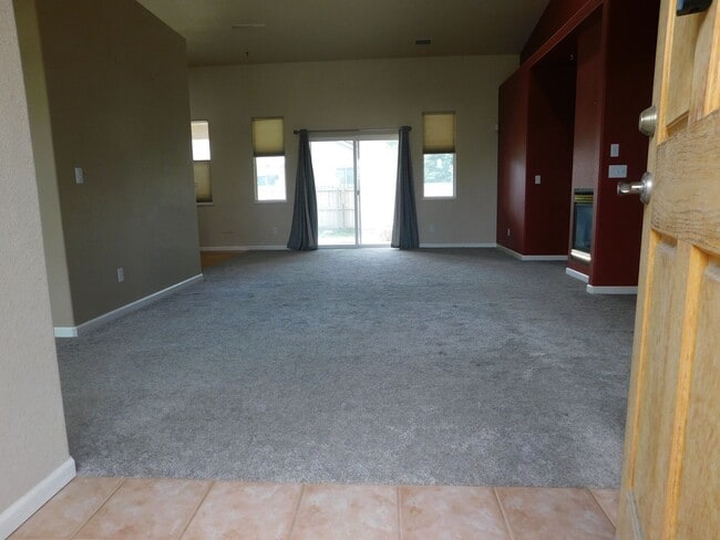 566 Garnet Dr in Fruita, CO - Foto de edificio - Building Photo