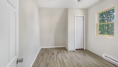 64 Arnold St in Quincy, MA - Building Photo - Building Photo