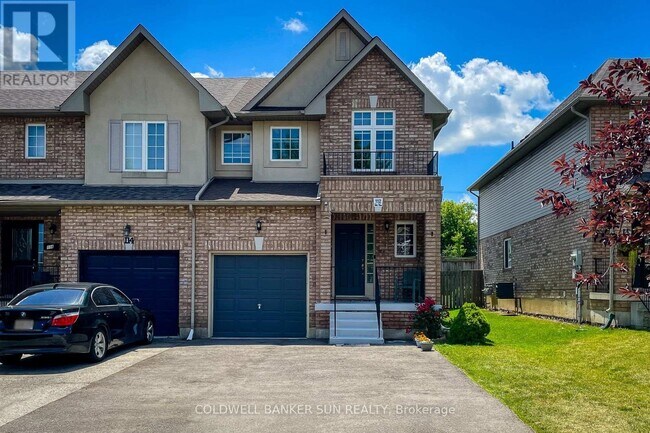 112 Meadow Wood Crescent in Hamilton, ON - Building Photo - Building Photo