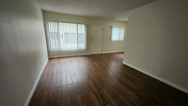 property at 866 W 126th St