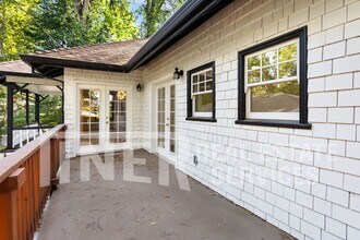2019 D St in Sacramento, CA - Building Photo - Building Photo