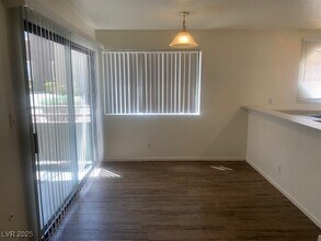 5046 S Rainbow Blvd in Las Vegas, NV - Building Photo - Building Photo