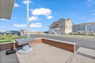 5 Marius Ln in Sea Bright, NJ - Building Photo - Building Photo
