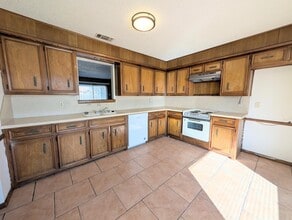 9616 Bangor Ave in Lubbock, TX - Building Photo - Building Photo