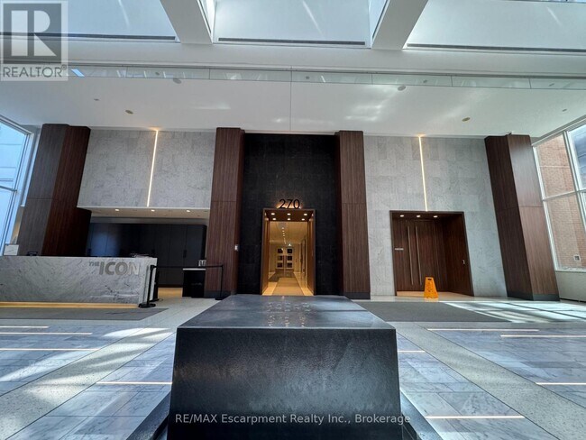 270 Wellington St W in Toronto, ON - Building Photo - Building Photo