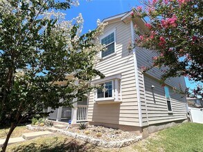 801 Alamo Plaza Dr in Cedar Park, TX - Building Photo - Building Photo