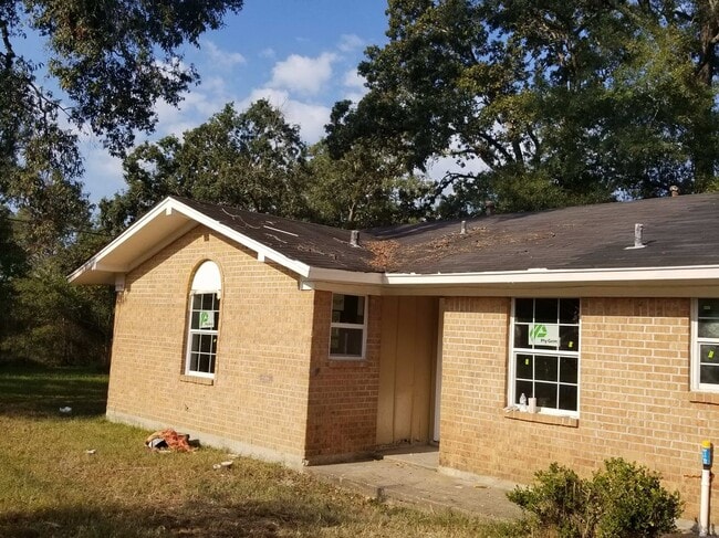 property at 122 Sweetwood St