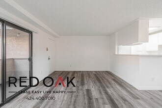 11134 Arminta St in Los Angeles, CA - Building Photo - Building Photo