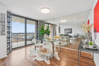 530 Harmon Cove Tower in Secaucus, NJ - Building Photo - Building Photo