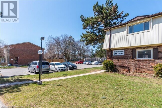 144 Jansen Ave in Kitchener, ON - Building Photo - Building Photo