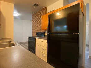 19255 Occidental Ave S in Des Moines, WA - Building Photo - Building Photo