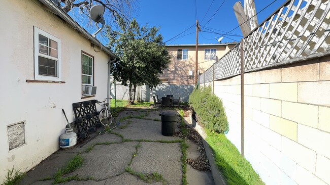 property at 6955 1/2 Van Nuys Blvd