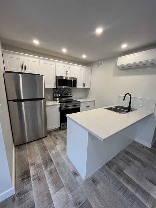 1029 Burrows Ave in Winnipeg, MB - Building Photo