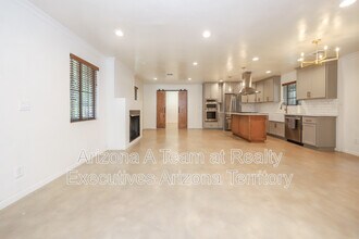 2818 E Malvern St in Tucson, AZ - Foto de edificio - Building Photo