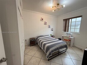 7551 NW 174th Terrace in Hialeah, FL - Building Photo - Building Photo