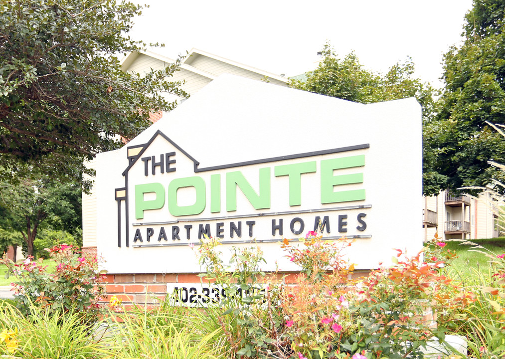 The Pointe Apartments in La Vista, NE - Building Photo