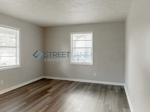 18 Taylor St in Augusta, GA - Foto de edificio - Building Photo