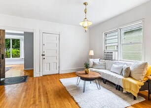 2628 Quincy St NE in Minneapolis, MN - Building Photo - Building Photo