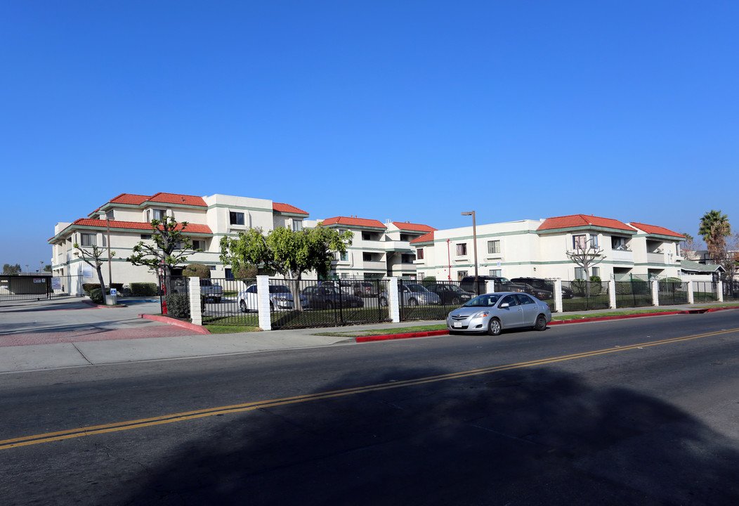 Placentia Garden Apartments in Placentia, CA - Building Photo