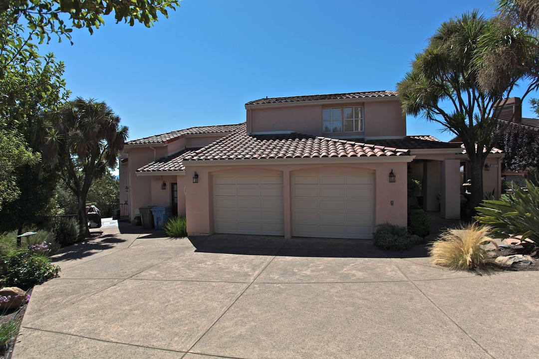 2012 Longleaf Cor in Santa Rosa, CA - Building Photo