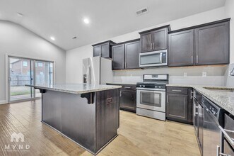 8304 Stillwater Cir in Huntsville, AL - Foto de edificio - Building Photo